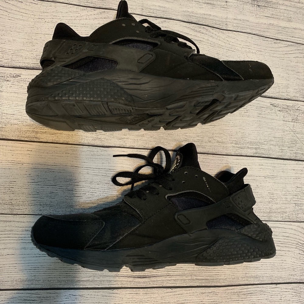Nike Huarache- Black